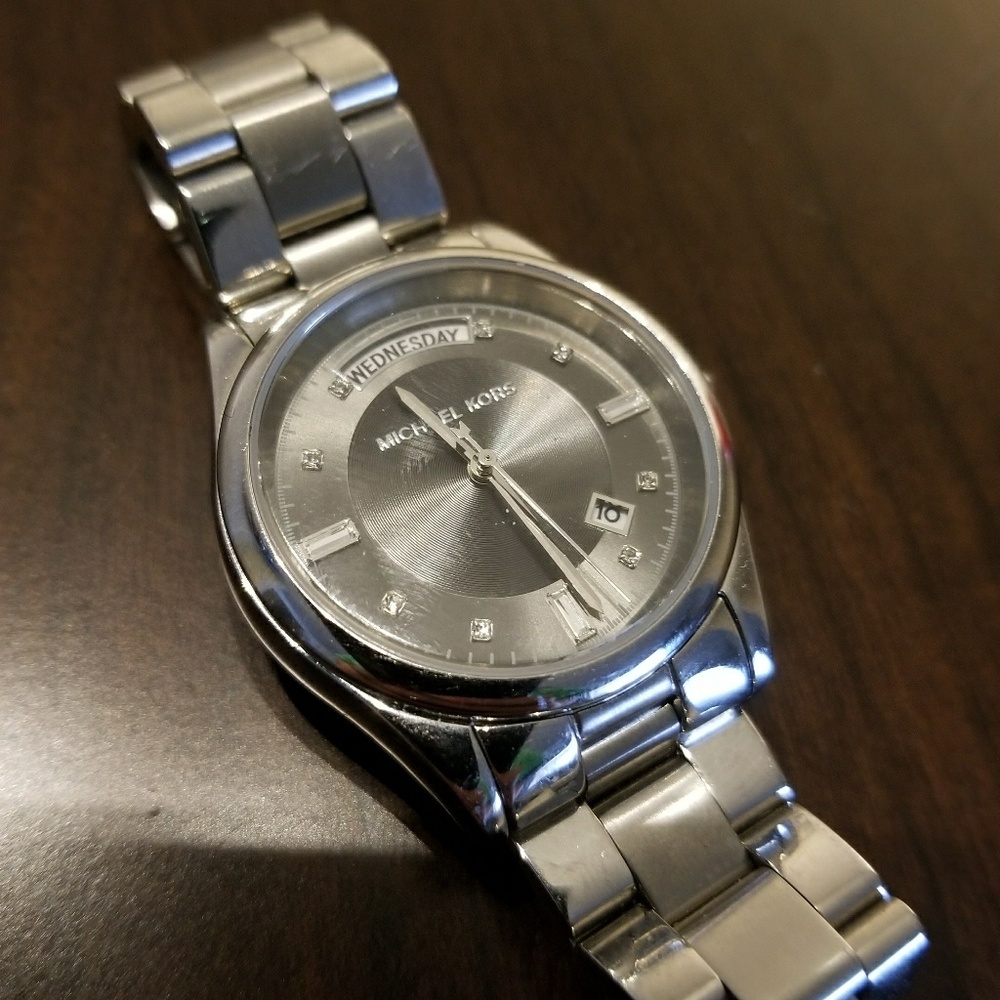 Watch - Picture 3 of 5